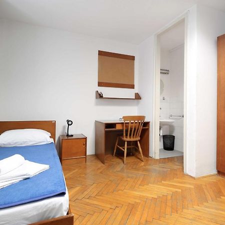 Rooms Studentsko Naselje Ivan Goran Kovacic Rijeka Exterior foto