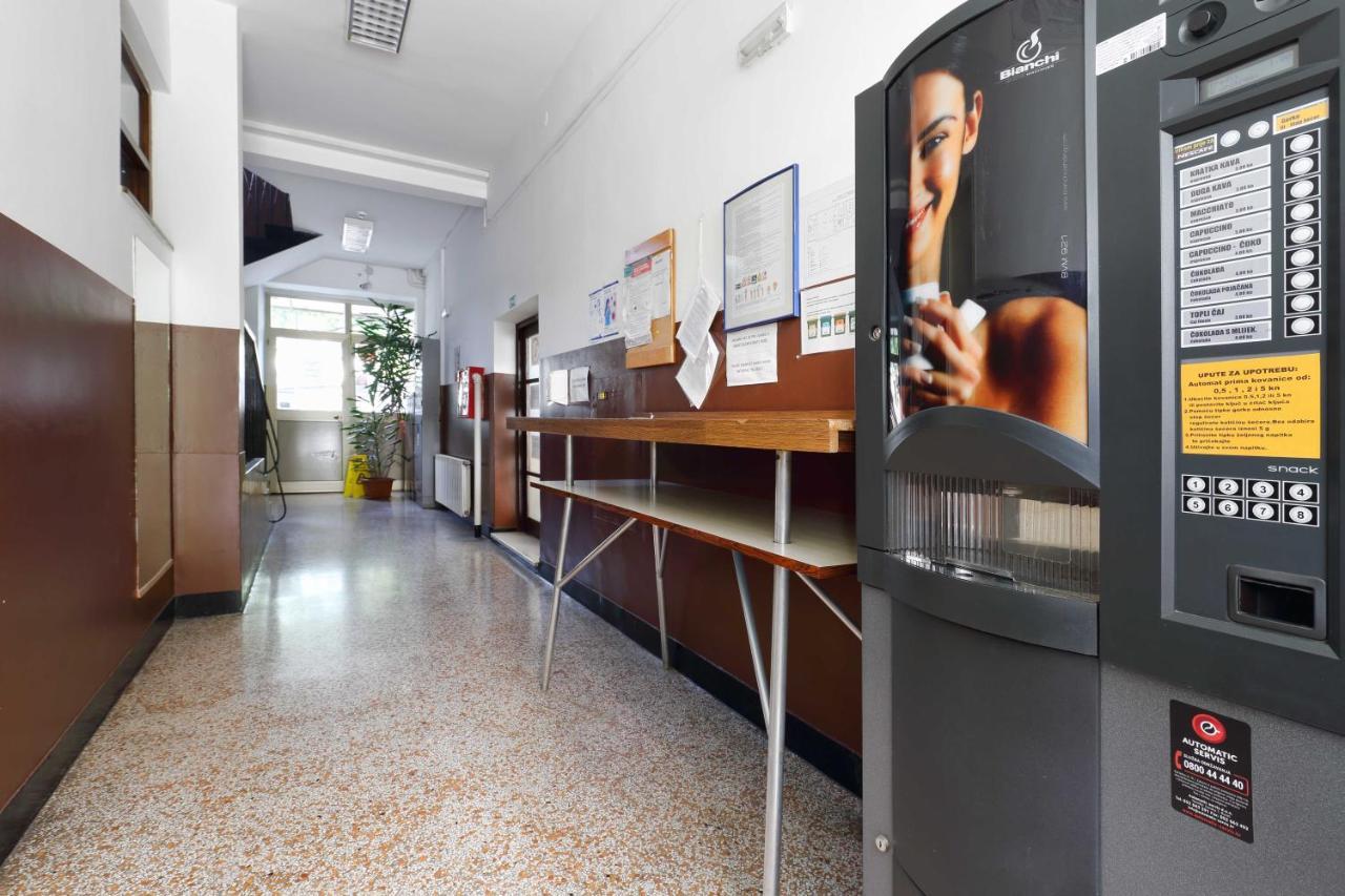 Rooms Studentsko Naselje Ivan Goran Kovacic Rijeka Habitación foto