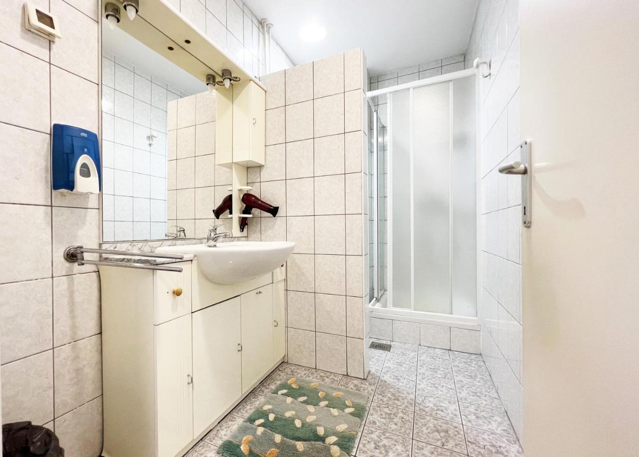 Rooms Studentsko Naselje Ivan Goran Kovacic Rijeka Habitación foto