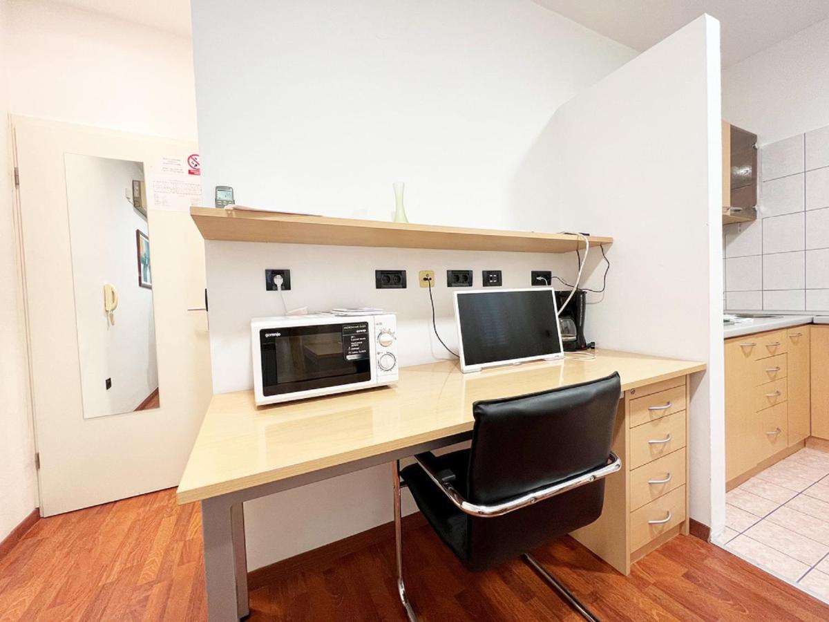 Rooms Studentsko Naselje Ivan Goran Kovacic Rijeka Habitación foto